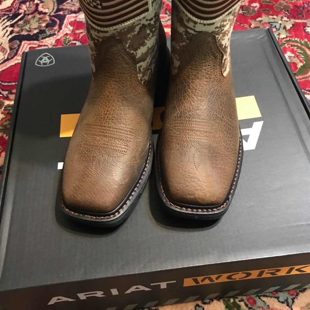 Ariat workhog patriot